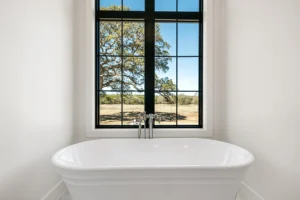 Sabinas-Creek-Master Tub