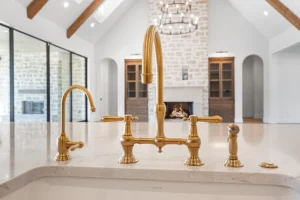 Sabinas-Creek-Mud-Featuring-Island-Faucets