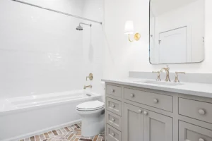 Sabinas-Creek-Mud-Guest Bath